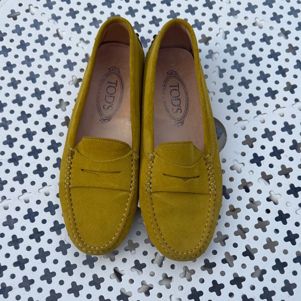 beautiful Tod's spring Suede Loafers - Picture 2 of 4